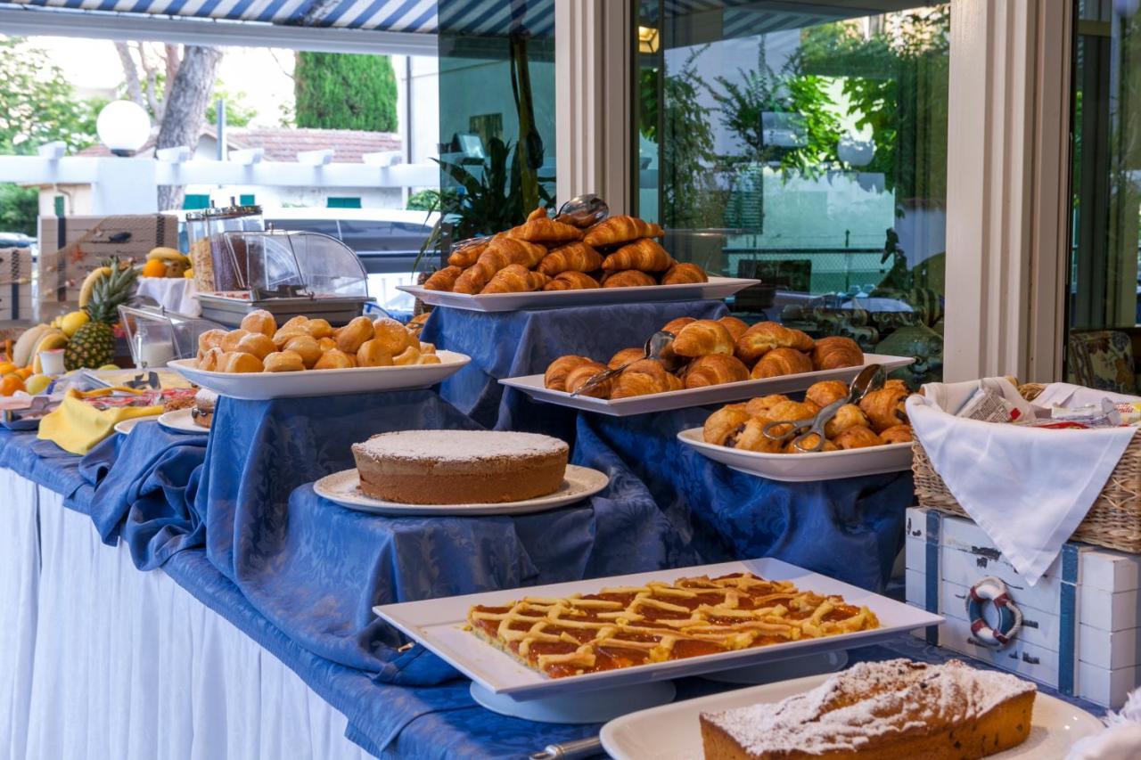 Hotel Diamond Riccione Dış mekan fotoğraf