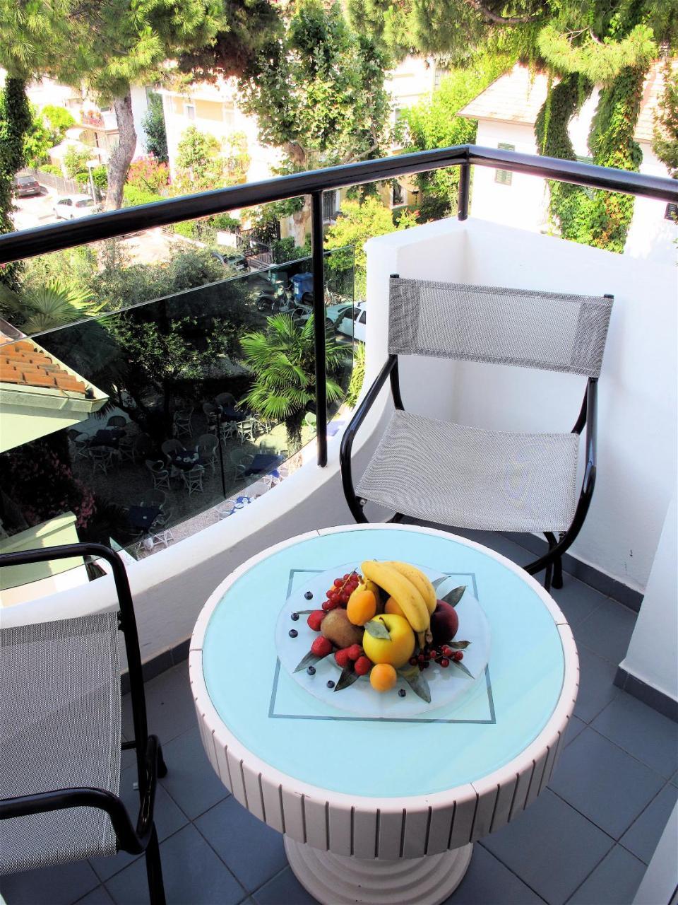 Hotel Diamond Riccione Dış mekan fotoğraf